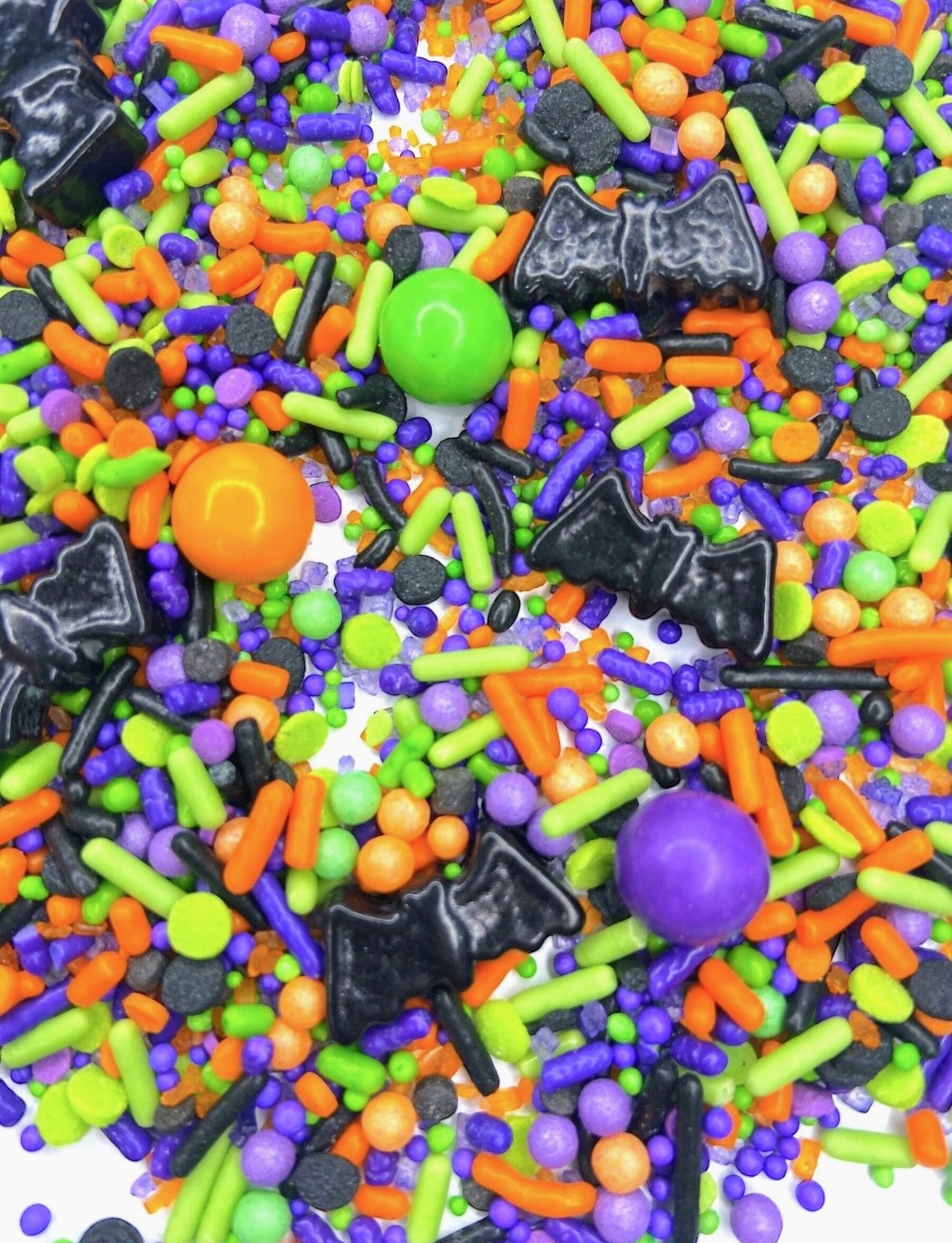 Halloween Sprinkle Mix – Edible Spooky Sprinkles with Bats, Pumpkins & Haunted Colors