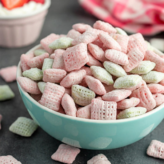 Easy Strawberry Shortcake Puppy Chow: A No-Bake Treat That's Berry Delicious! - Sunshine Boxes